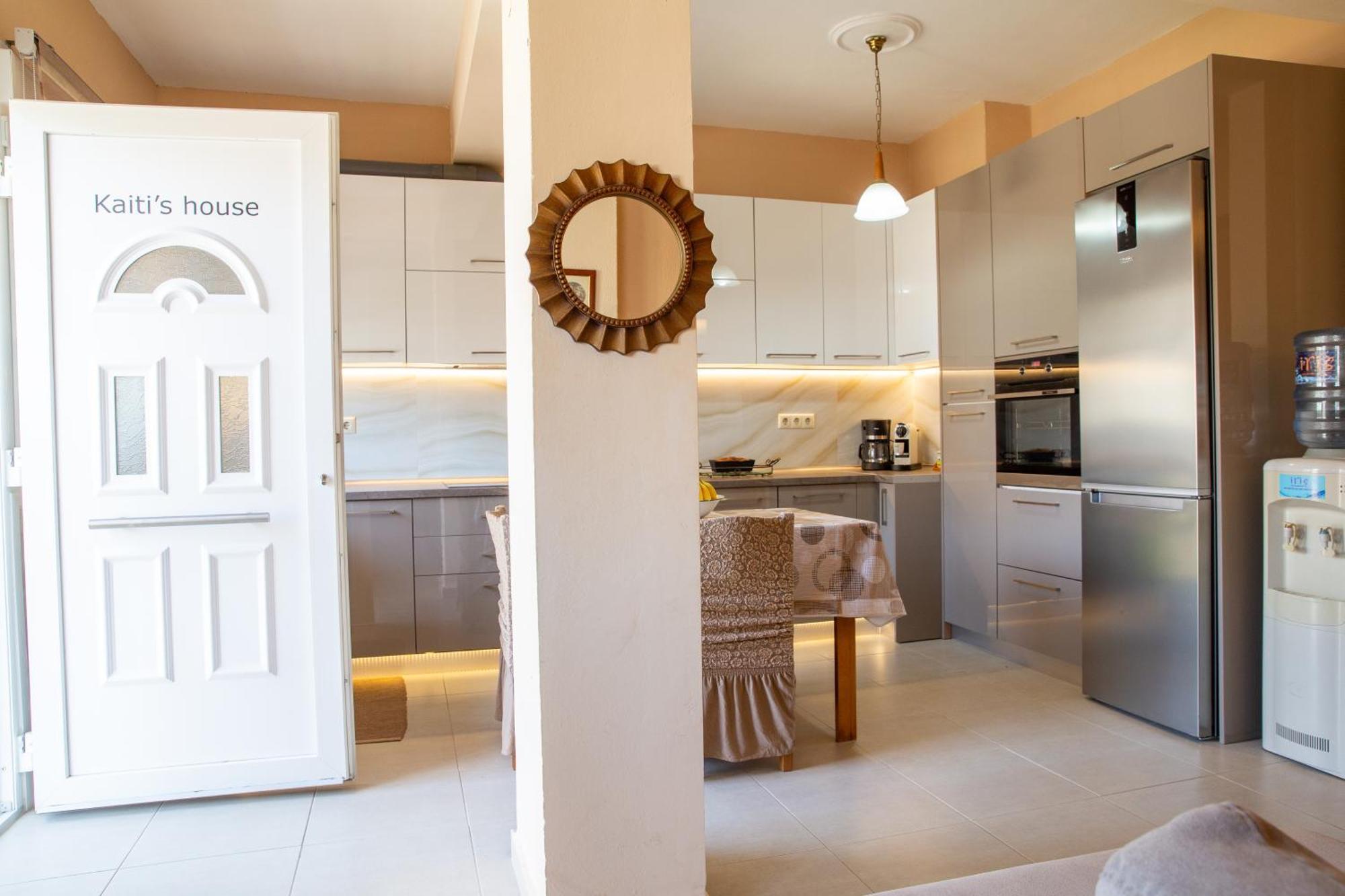 Kaiti'S House Apartment Peraía Екстериор снимка